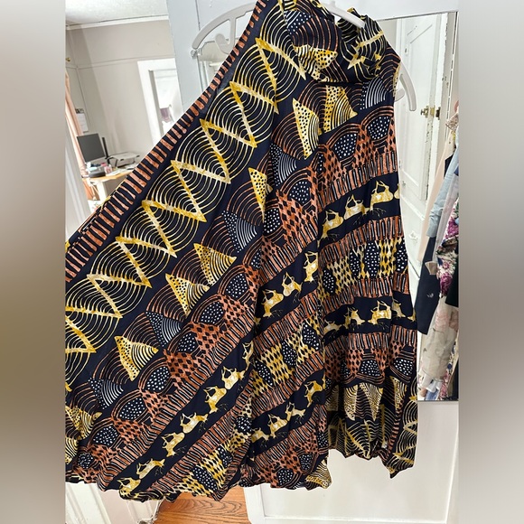 Unique cowlneck dress - Picture 2 of 3